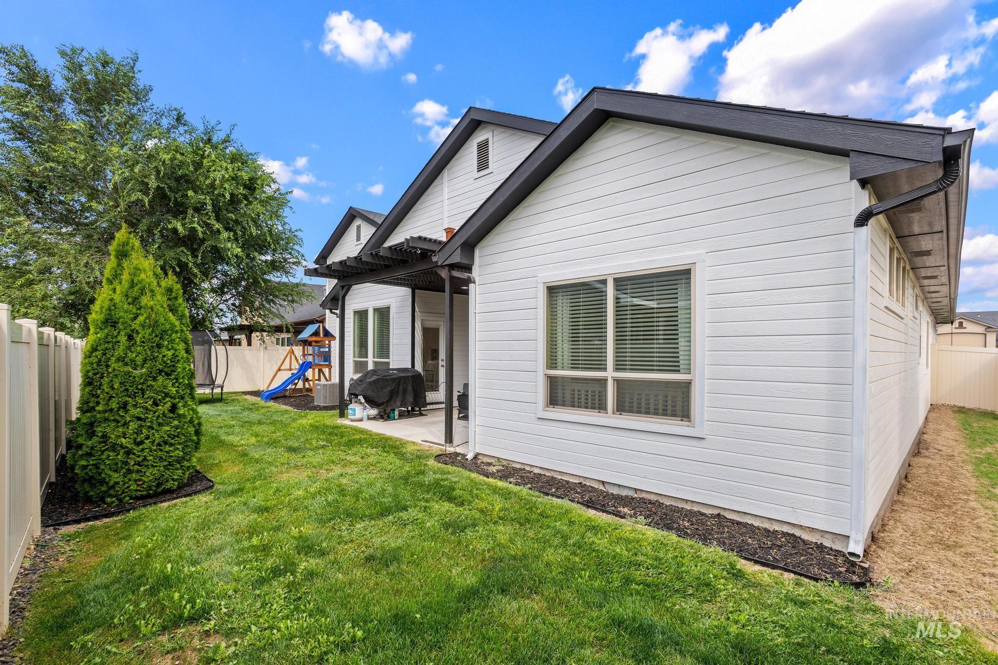 2663 E Basalt, Nampa, Idaho 83686, 3 Bedrooms, 2 Bathrooms, Residential For Sale, Price $537,000, 98997479