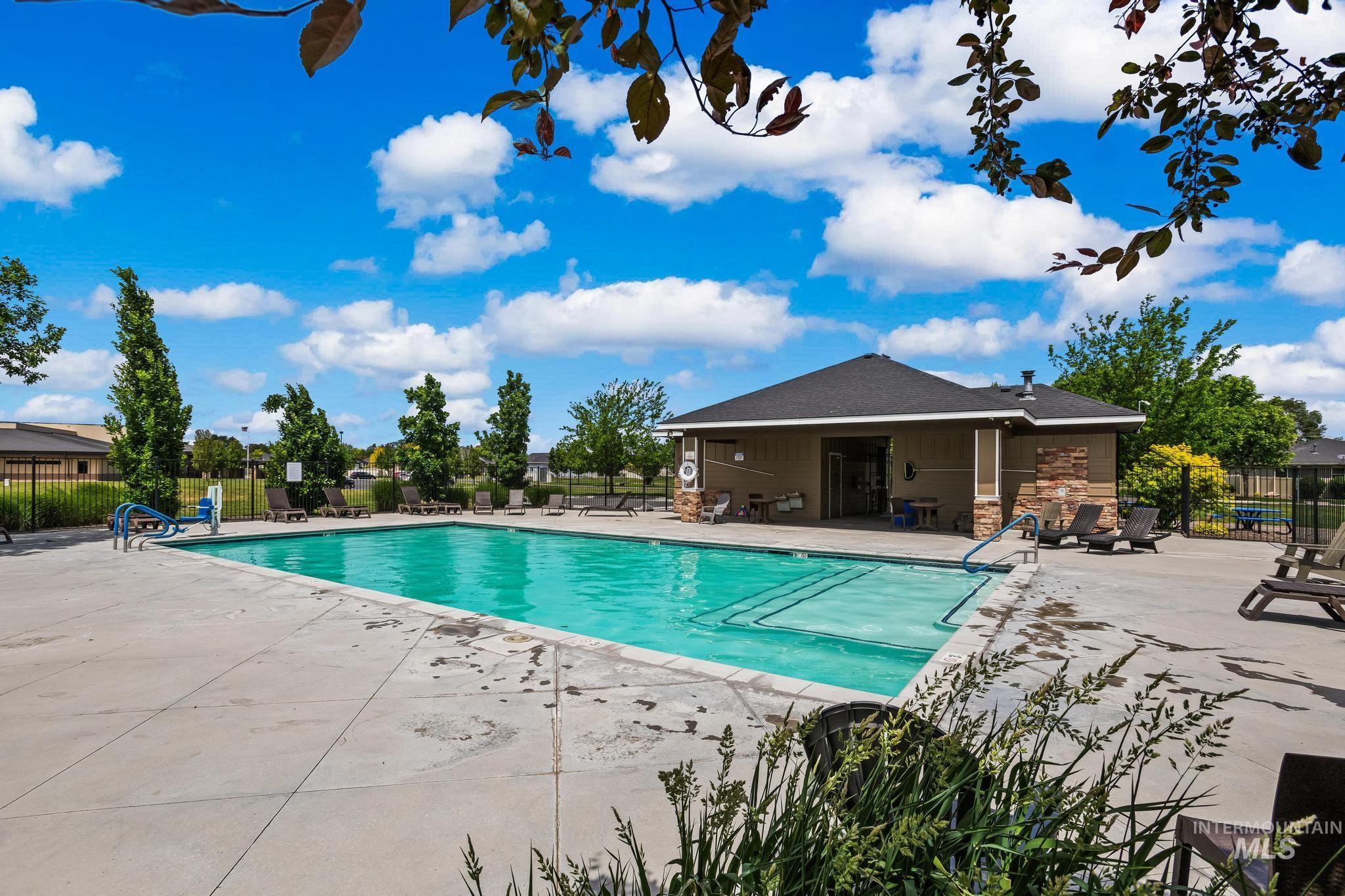 2663 E Basalt, Nampa, Idaho 83686, 3 Bedrooms, 2 Bathrooms, Residential For Sale, Price $537,000, 98997479