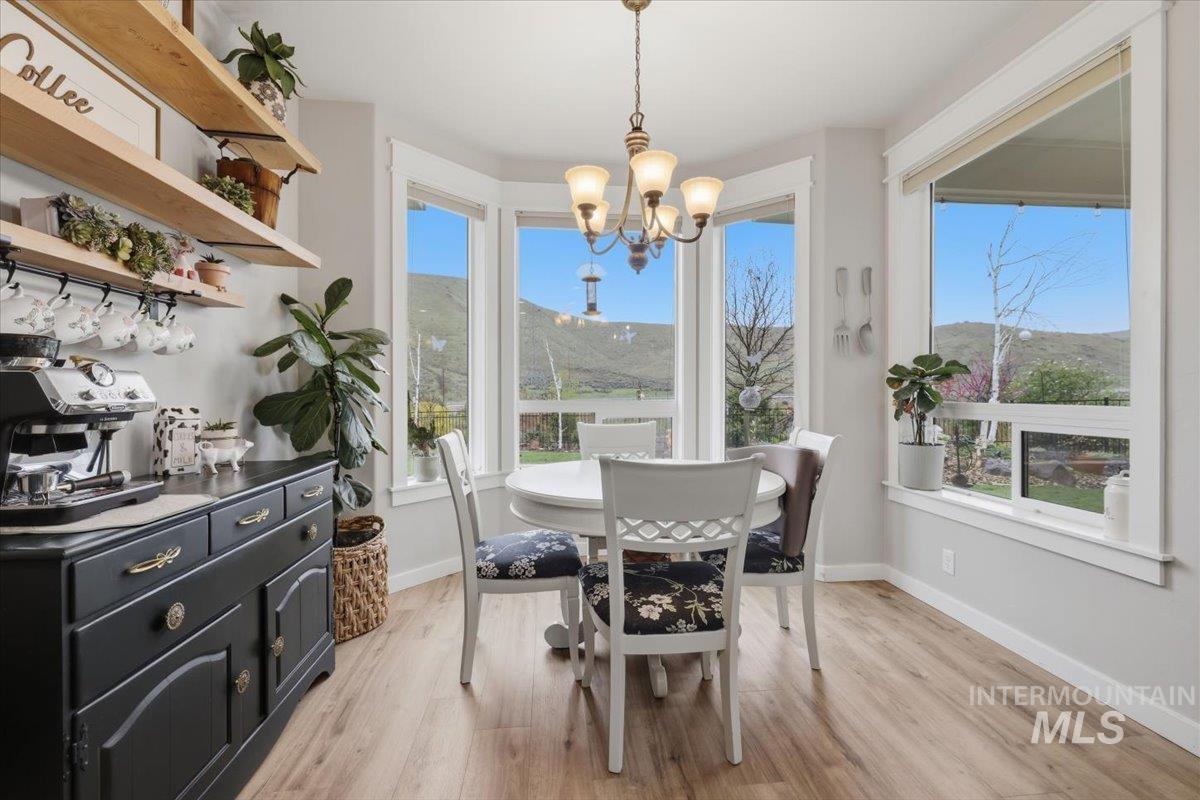 17747 N Vantage, Boise, Idaho 83714, 3 Bedrooms, 2.5 Bathrooms, Residential For Sale, Price $725,000, 98997480