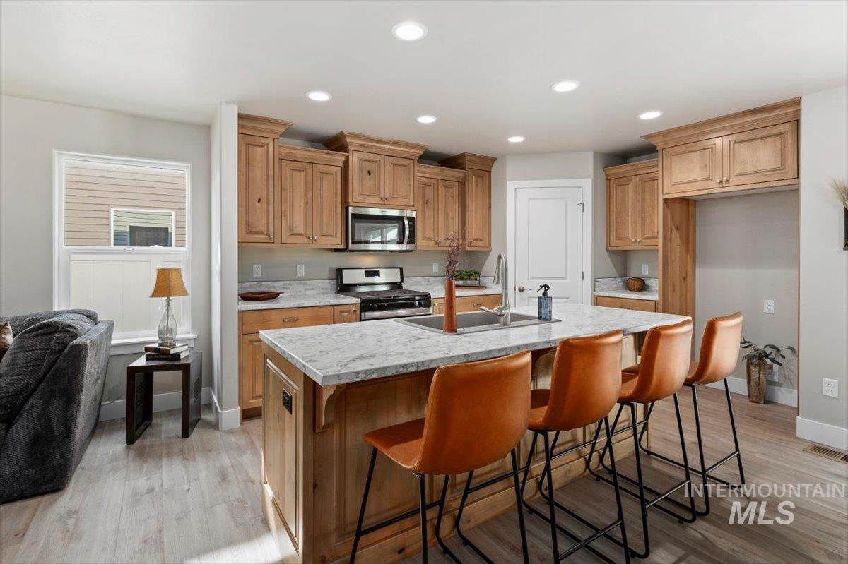 820 Jack Ave, Jerome, Idaho 83338, 4 Bedrooms, 5 Bathrooms, Residential For Sale, Price $349,900,MLS 98997484