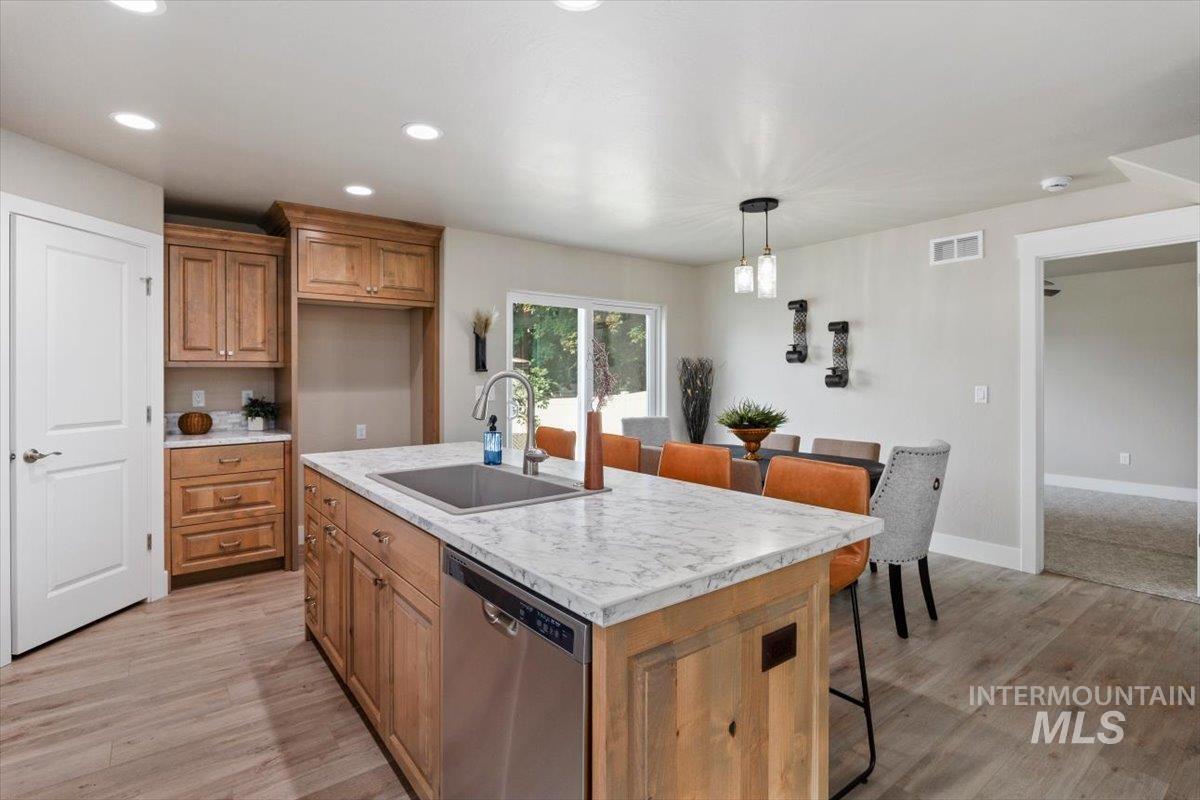 820 Jack Ave, Jerome, Idaho 83338, 4 Bedrooms, 5 Bathrooms, Residential For Sale, Price $349,900,MLS 98997484