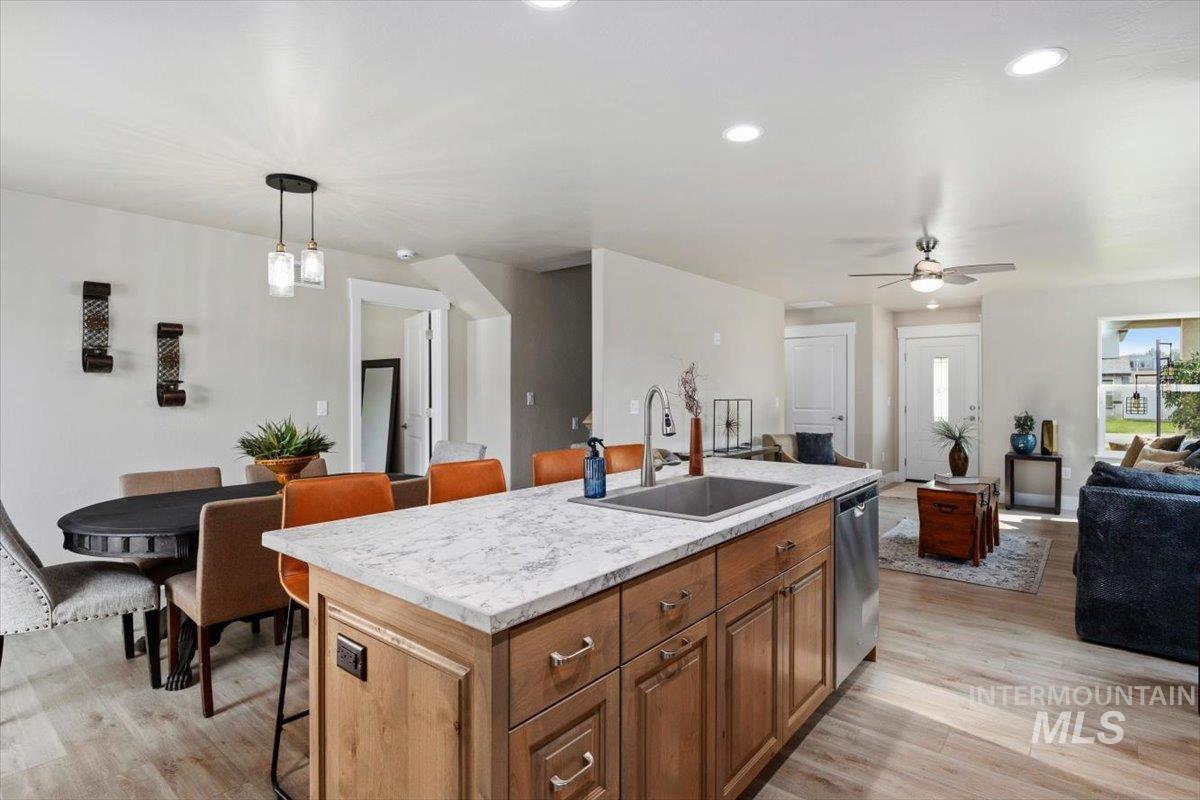 820 Jack Ave, Jerome, Idaho 83338, 4 Bedrooms, 5 Bathrooms, Residential For Sale, Price $349,900,MLS 98997484