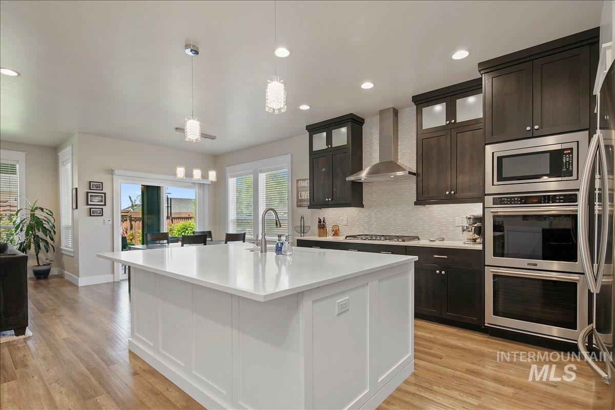 6119 N Farleigh Ave, Meridian, Idaho 83646, 5 Bedrooms, 3 Bathrooms, Residential For Sale, Price $1,099,900,MLS 98997488