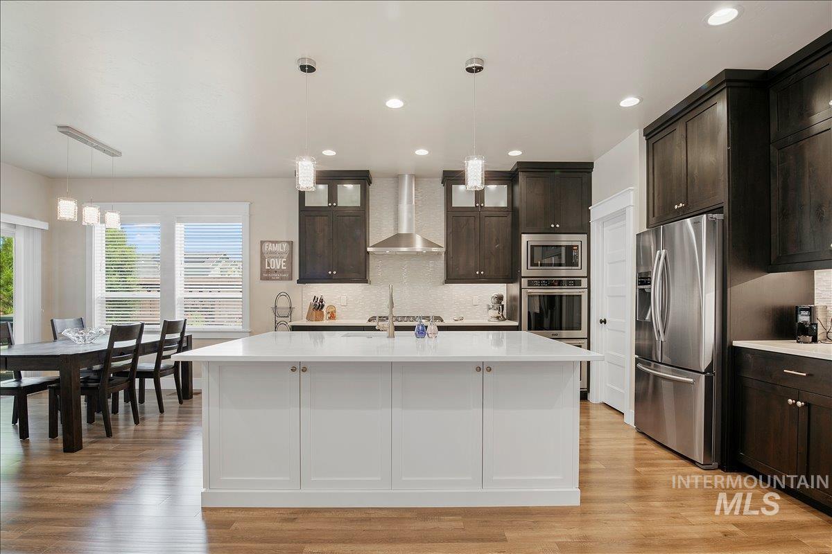 6119 N Farleigh Ave, Meridian, Idaho 83646, 5 Bedrooms, 3 Bathrooms, Residential For Sale, Price $1,099,900,MLS 98997488
