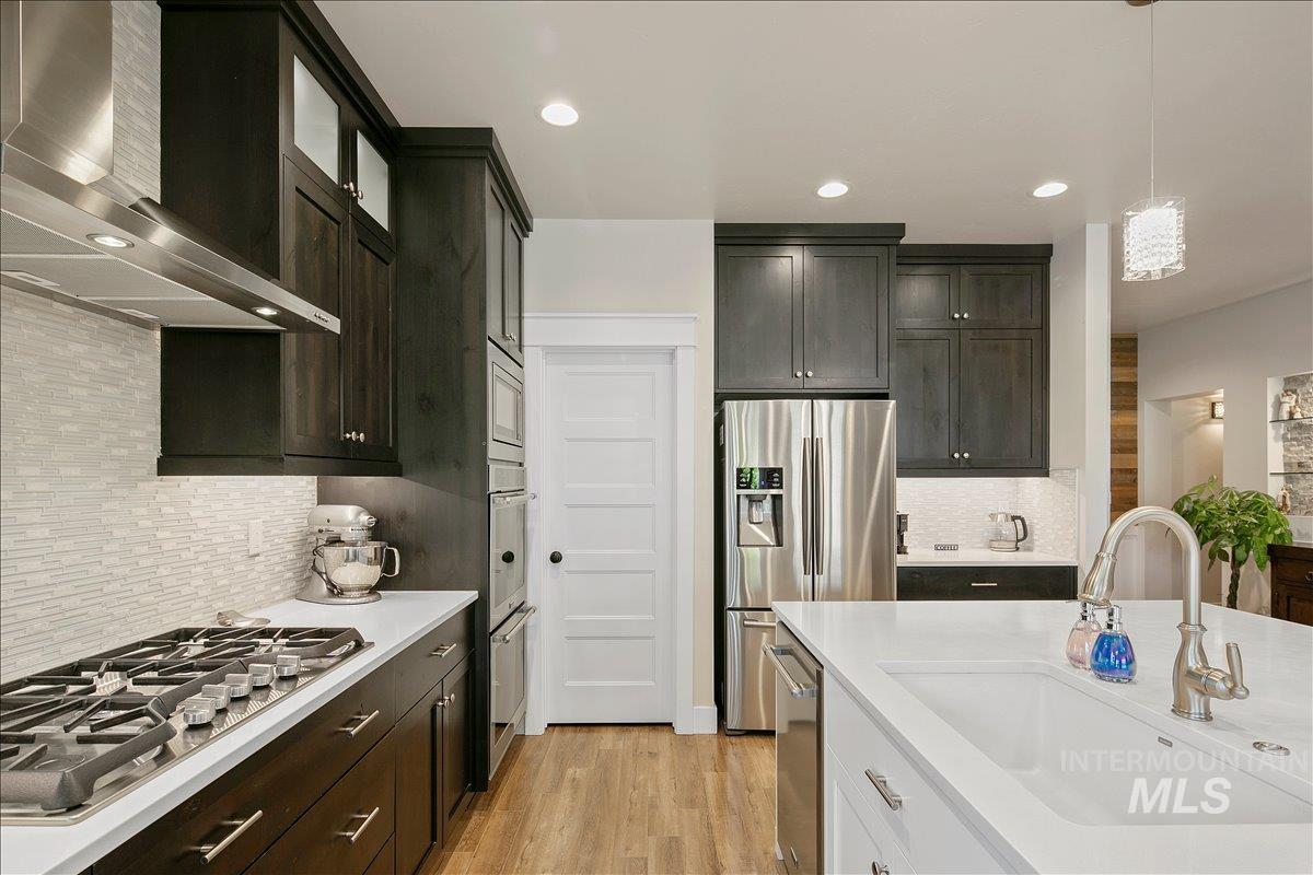 6119 N Farleigh Ave, Meridian, Idaho 83646, 5 Bedrooms, 3 Bathrooms, Residential For Sale, Price $1,099,900,MLS 98997488