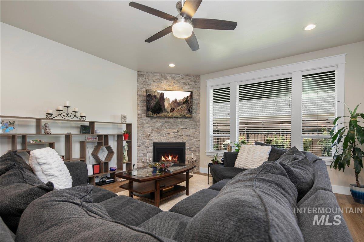 6119 N Farleigh Ave, Meridian, Idaho 83646, 5 Bedrooms, 3 Bathrooms, Residential For Sale, Price $1,099,900,MLS 98997488