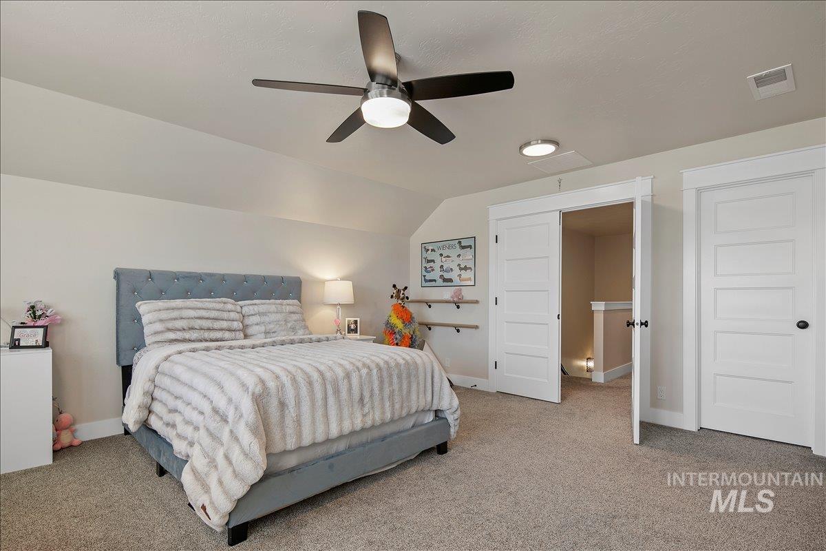 6119 N Farleigh Ave, Meridian, Idaho 83646, 5 Bedrooms, 3 Bathrooms, Residential For Sale, Price $1,099,900,MLS 98997488
