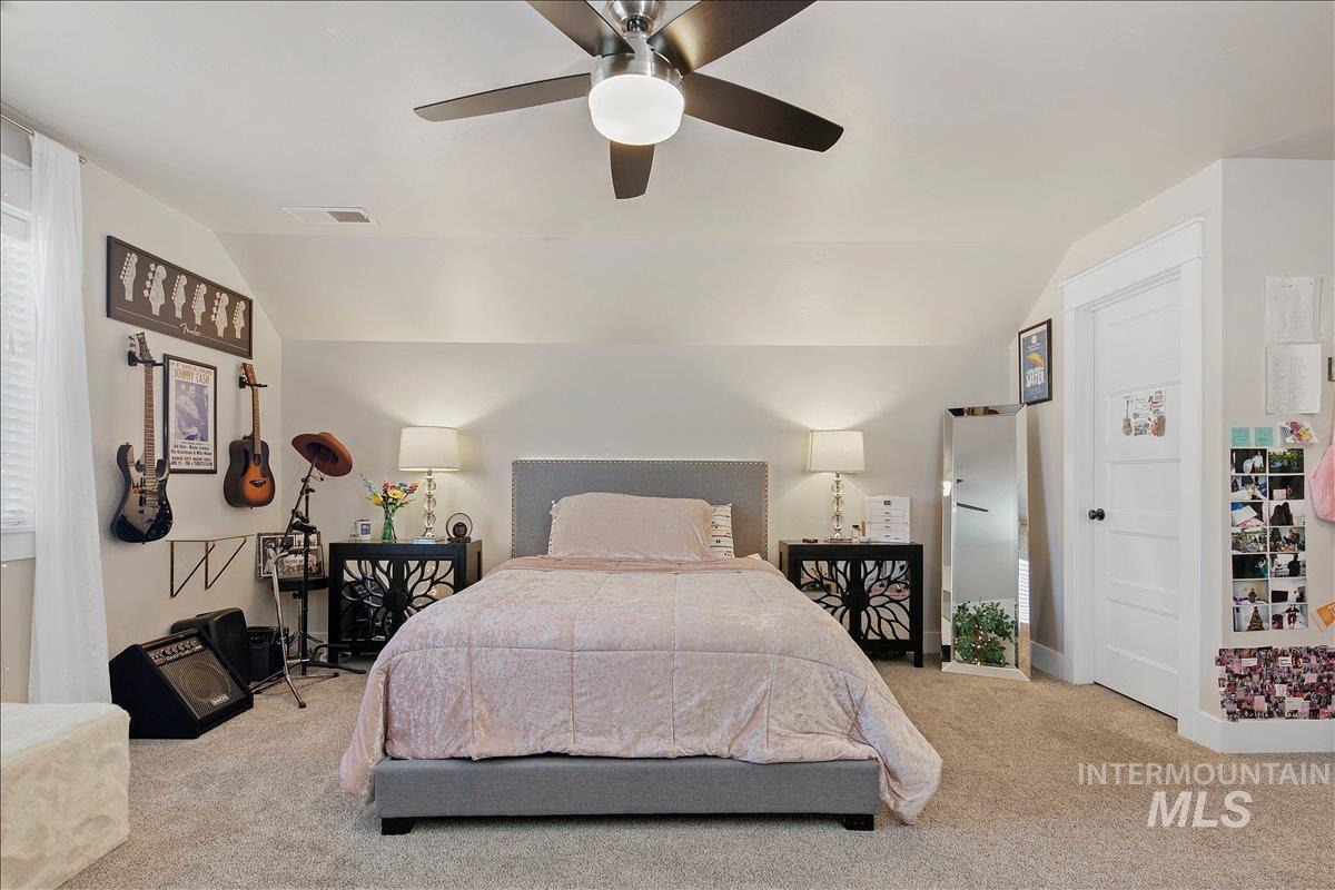 6119 N Farleigh Ave, Meridian, Idaho 83646, 5 Bedrooms, 3 Bathrooms, Residential For Sale, Price $1,099,900,MLS 98997488