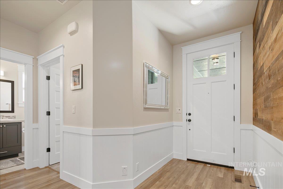 6119 N Farleigh Ave, Meridian, Idaho 83646, 5 Bedrooms, 3 Bathrooms, Residential For Sale, Price $1,099,900,MLS 98997488