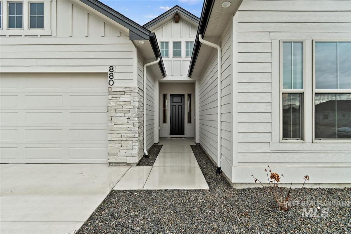 6296 W Sollas Ct., Eagle, Idaho 83616, 4 Bedrooms, 3.5 Bathrooms, Residential For Sale, Price $919,880,MLS 98997489