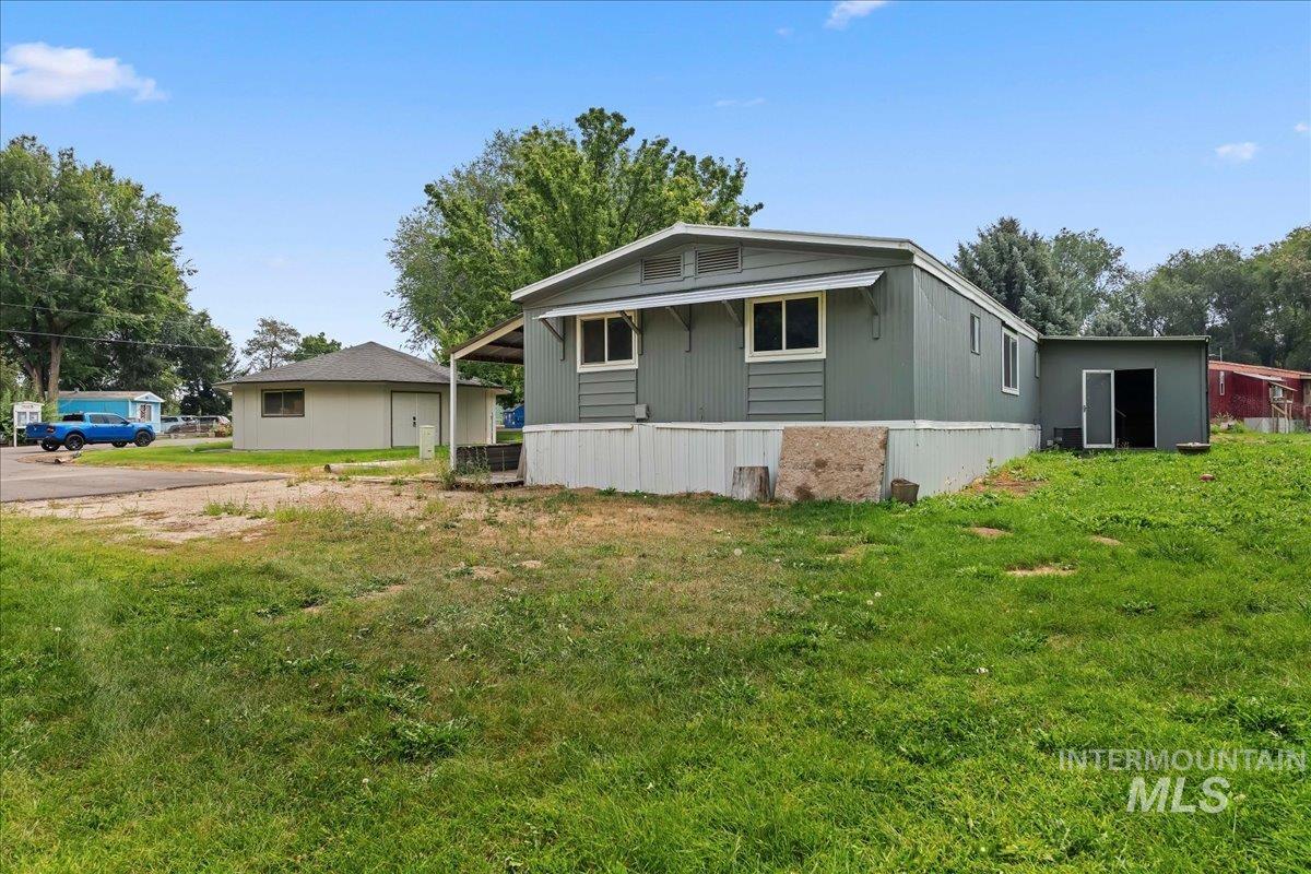 15881 Purple Sage Rd, Caldwell, Idaho 83706, 4 Bedrooms, 2 Bathrooms, Residential For Sale, Price $79,900,MLS 98997491
