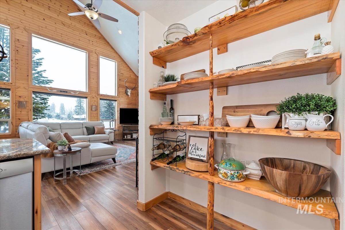 3 Boone Rd, Garden Valley, Idaho 83622, 3 Bedrooms, 2 Bathrooms, Residential For Sale, Price $689,000, 98997494
