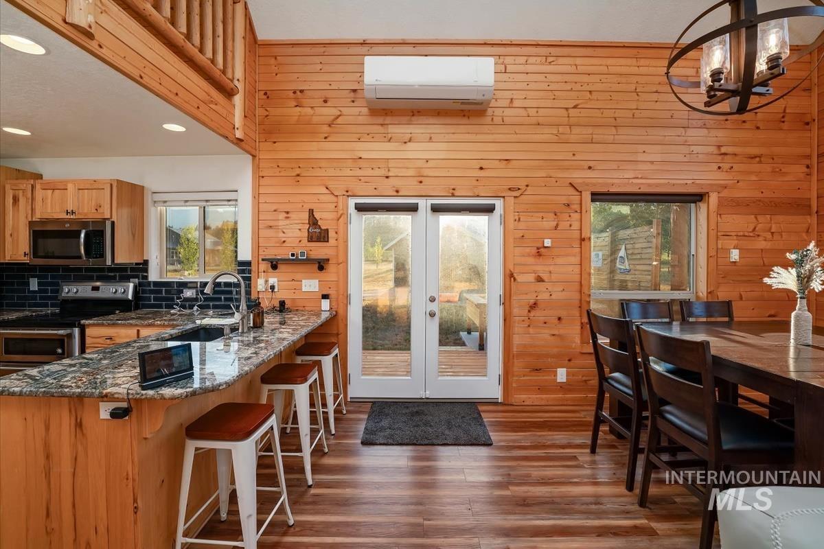 3 Boone Rd, Garden Valley, Idaho 83622, 3 Bedrooms, 2 Bathrooms, Residential For Sale, Price $669,000, 98997494