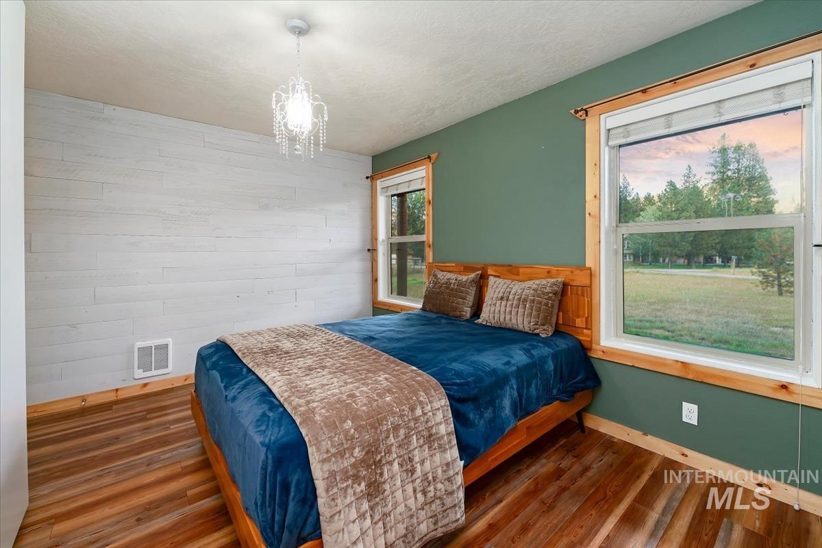 3 Boone Rd, Garden Valley, Idaho 83622, 3 Bedrooms, 2 Bathrooms, Residential For Sale, Price $669,000, 98997494