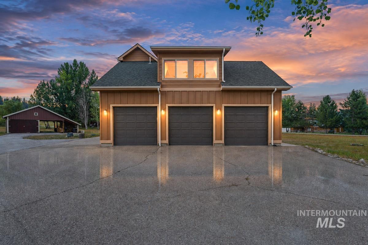 3 Boone Rd, Garden Valley, Idaho 83622, 3 Bedrooms, 2 Bathrooms, Residential For Sale, Price $669,000, 98997494