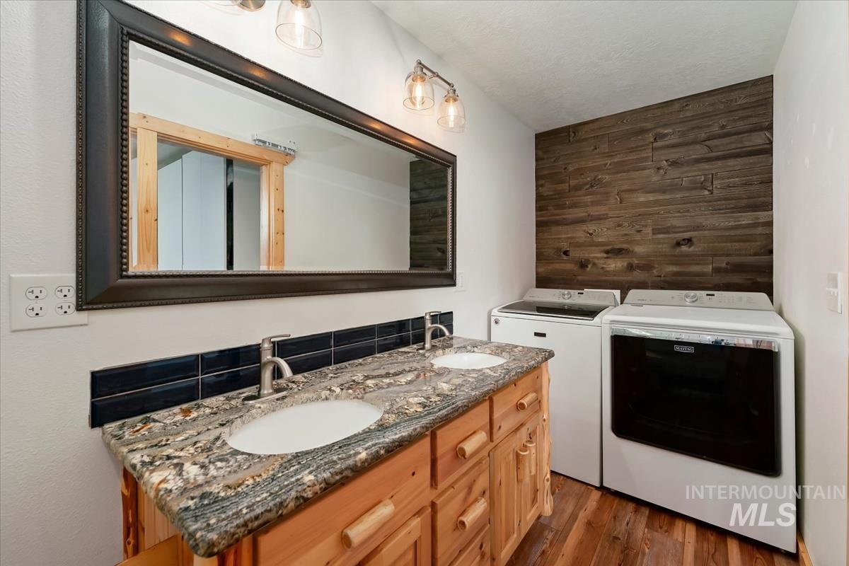 3 Boone Rd, Garden Valley, Idaho 83622, 3 Bedrooms, 2 Bathrooms, Residential For Sale, Price $669,000, 98997494