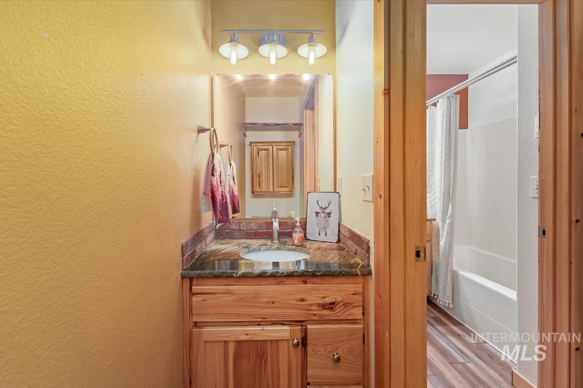 3 Boone Rd, Garden Valley, Idaho 83622, 3 Bedrooms, 2 Bathrooms, Residential For Sale, Price $669,000, 98997494