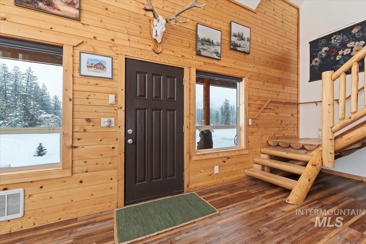3 Boone Rd, Garden Valley, Idaho 83622, 3 Bedrooms, 2 Bathrooms, Residential For Sale, Price $689,000, 98997494