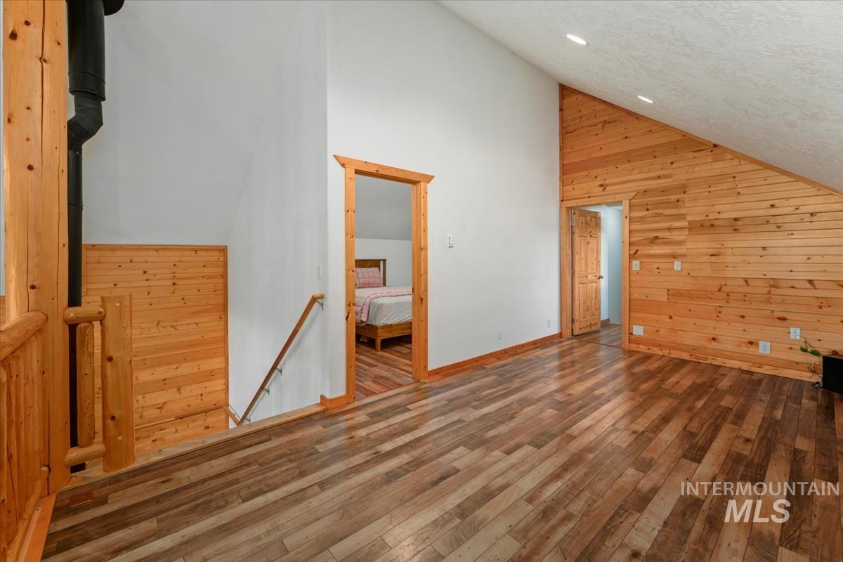 3 Boone Rd, Garden Valley, Idaho 83622, 3 Bedrooms, 2 Bathrooms, Residential For Sale, Price $669,000, 98997494