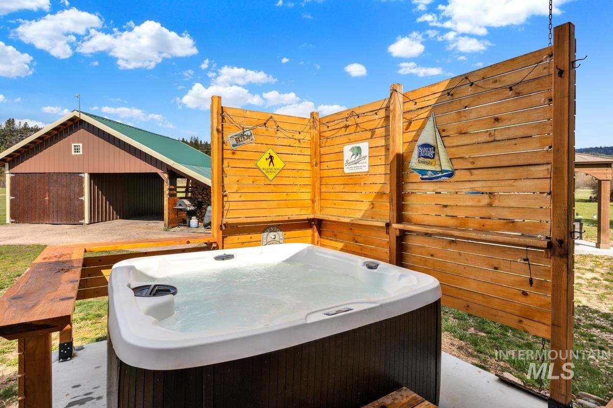 3 Boone Rd, Garden Valley, Idaho 83622, 3 Bedrooms, 2 Bathrooms, Residential For Sale, Price $689,000, 98997494