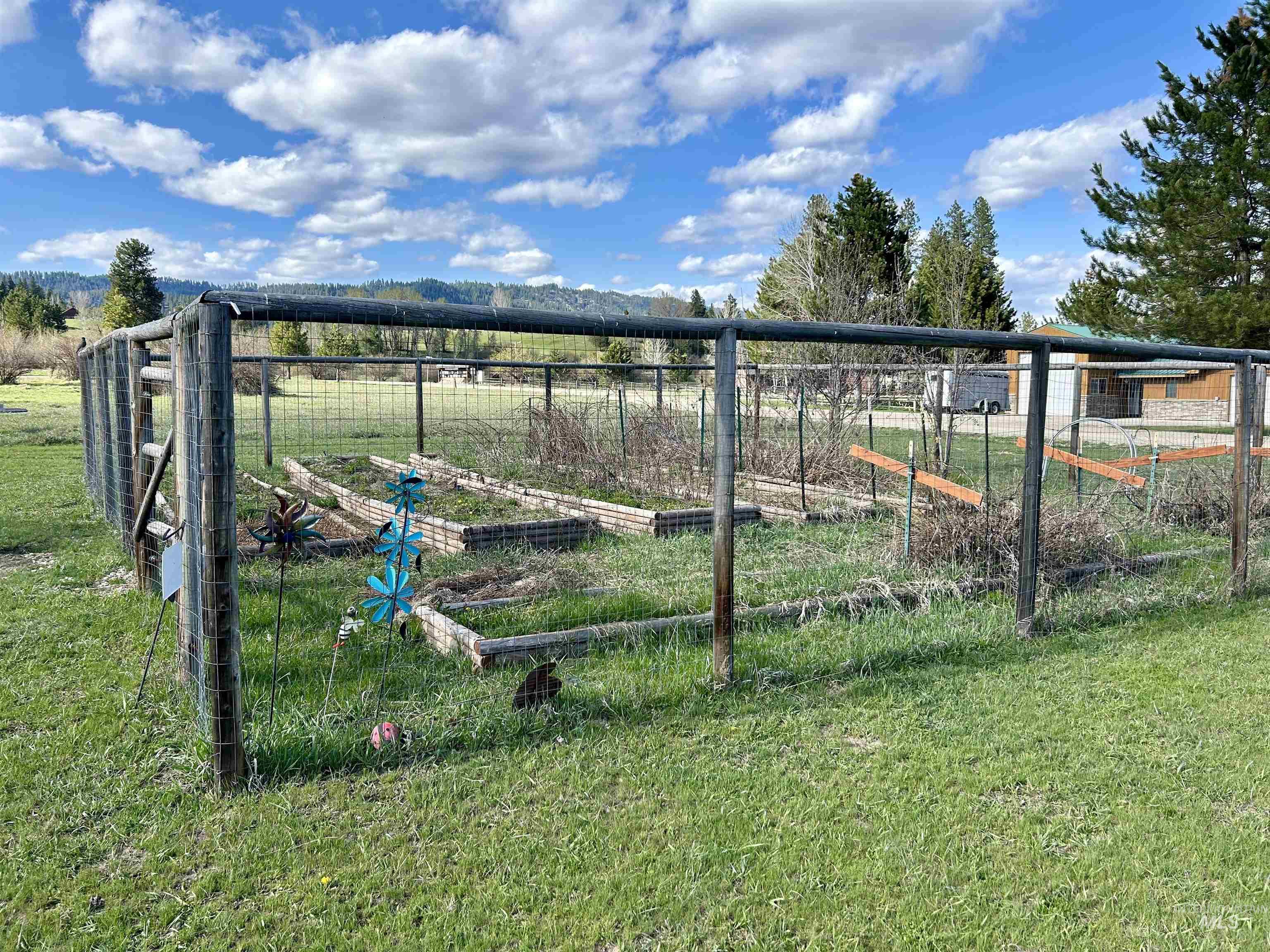 3 Boone Rd, Garden Valley, Idaho 83622, 3 Bedrooms, 2 Bathrooms, Residential For Sale, Price $689,000, 98997494