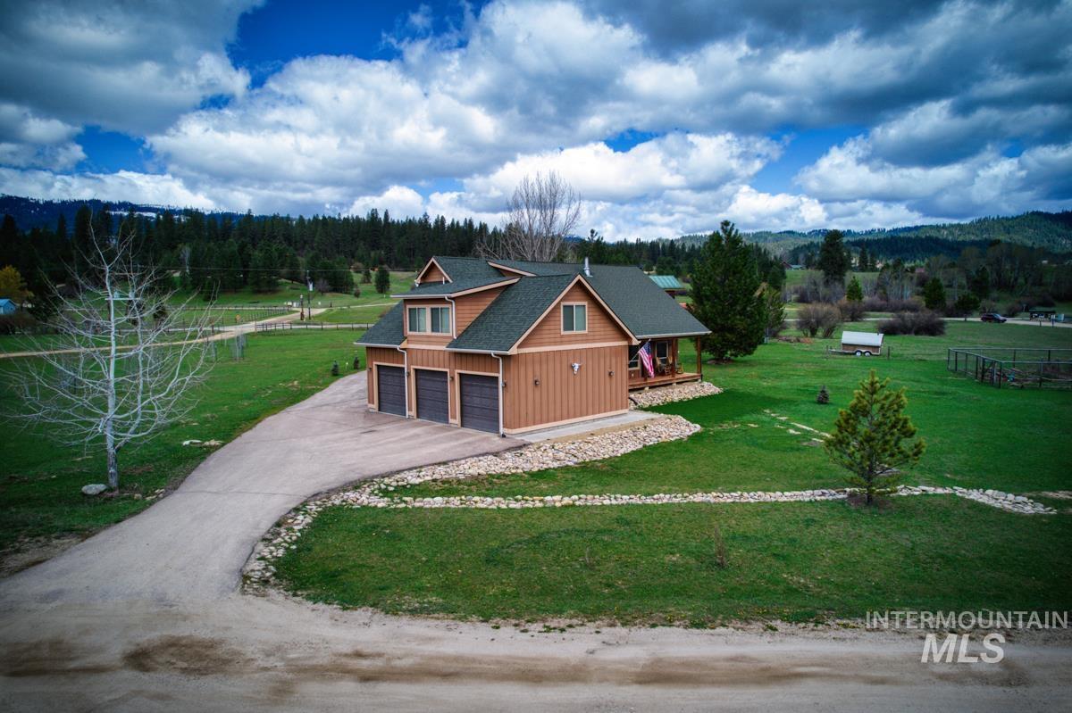 3 Boone Rd, Garden Valley, Idaho 83622, 3 Bedrooms, 2 Bathrooms, Residential For Sale, Price $689,000, 98997494