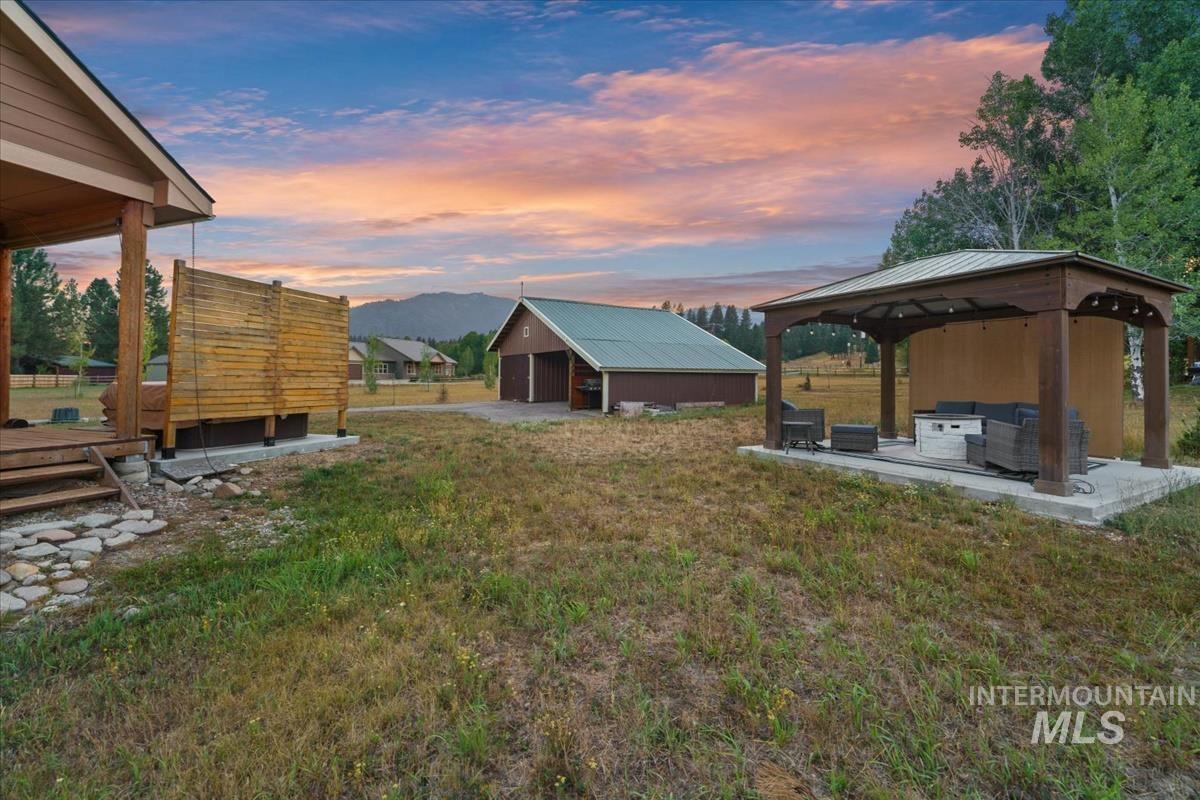 3 Boone Rd, Garden Valley, Idaho 83622, 3 Bedrooms, 2 Bathrooms, Residential For Sale, Price $669,000, 98997494