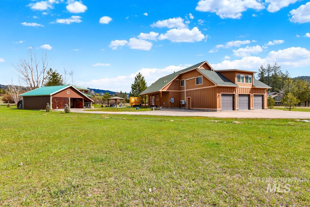3 Boone Rd, Garden Valley, Idaho 83622, 3 Bedrooms, 2 Bathrooms, Residential For Sale, Price $689,000, 98997494
