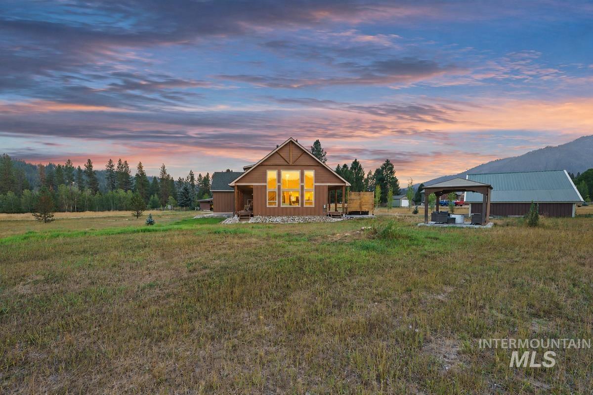 3 Boone Rd, Garden Valley, Idaho 83622, 3 Bedrooms, 2 Bathrooms, Residential For Sale, Price $669,000, 98997494
