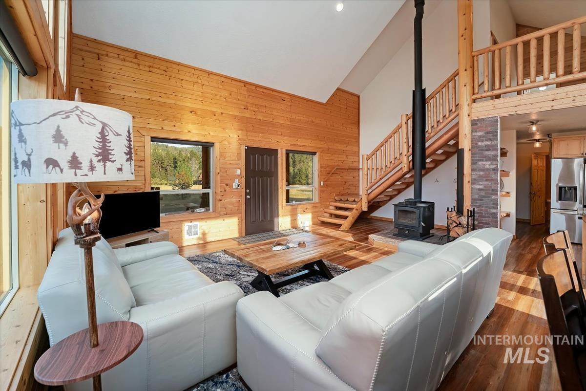 3 Boone Rd, Garden Valley, Idaho 83622, 3 Bedrooms, 2 Bathrooms, Residential For Sale, Price $669,000, 98997494