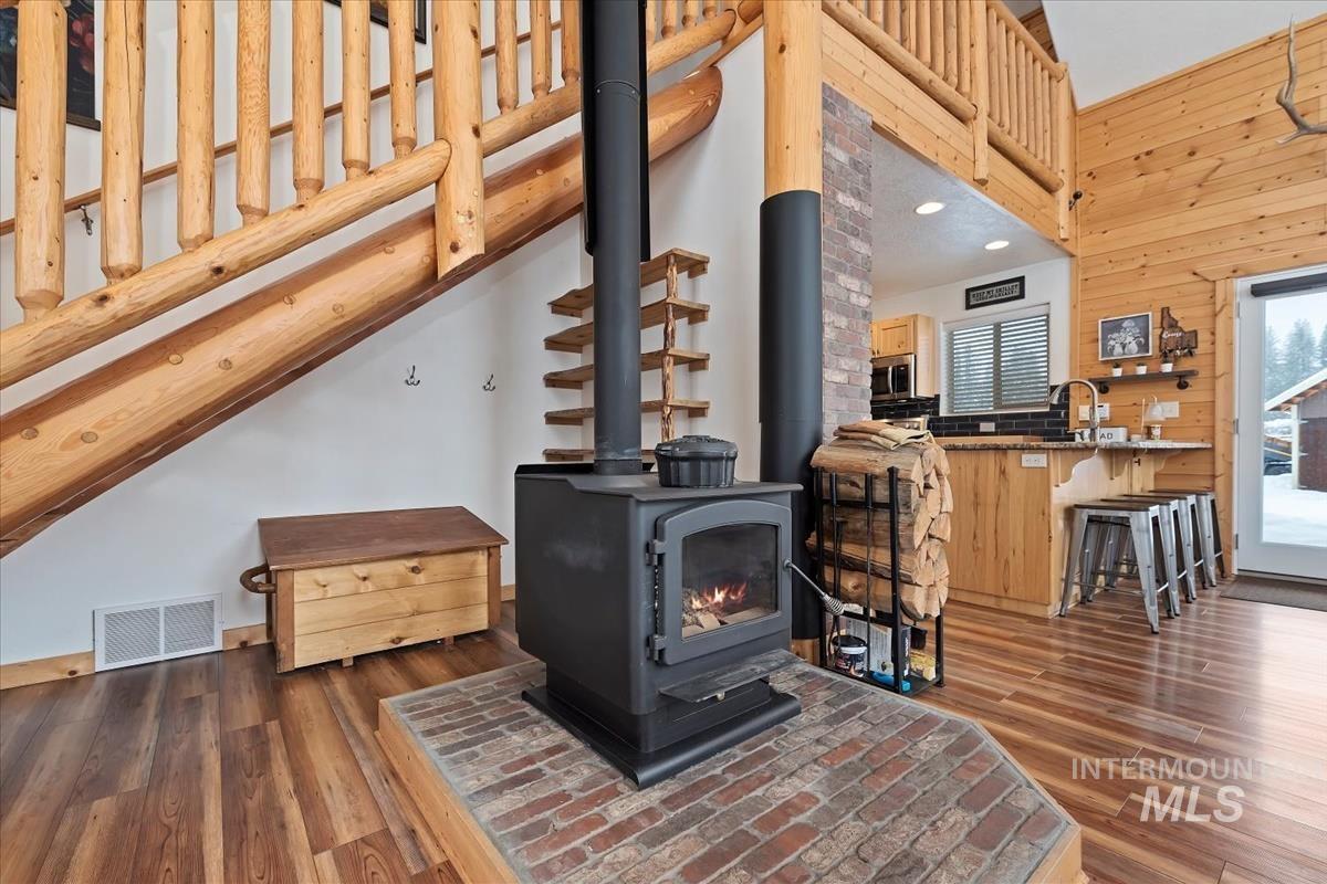 3 Boone Rd, Garden Valley, Idaho 83622, 3 Bedrooms, 2 Bathrooms, Residential For Sale, Price $689,000, 98997494
