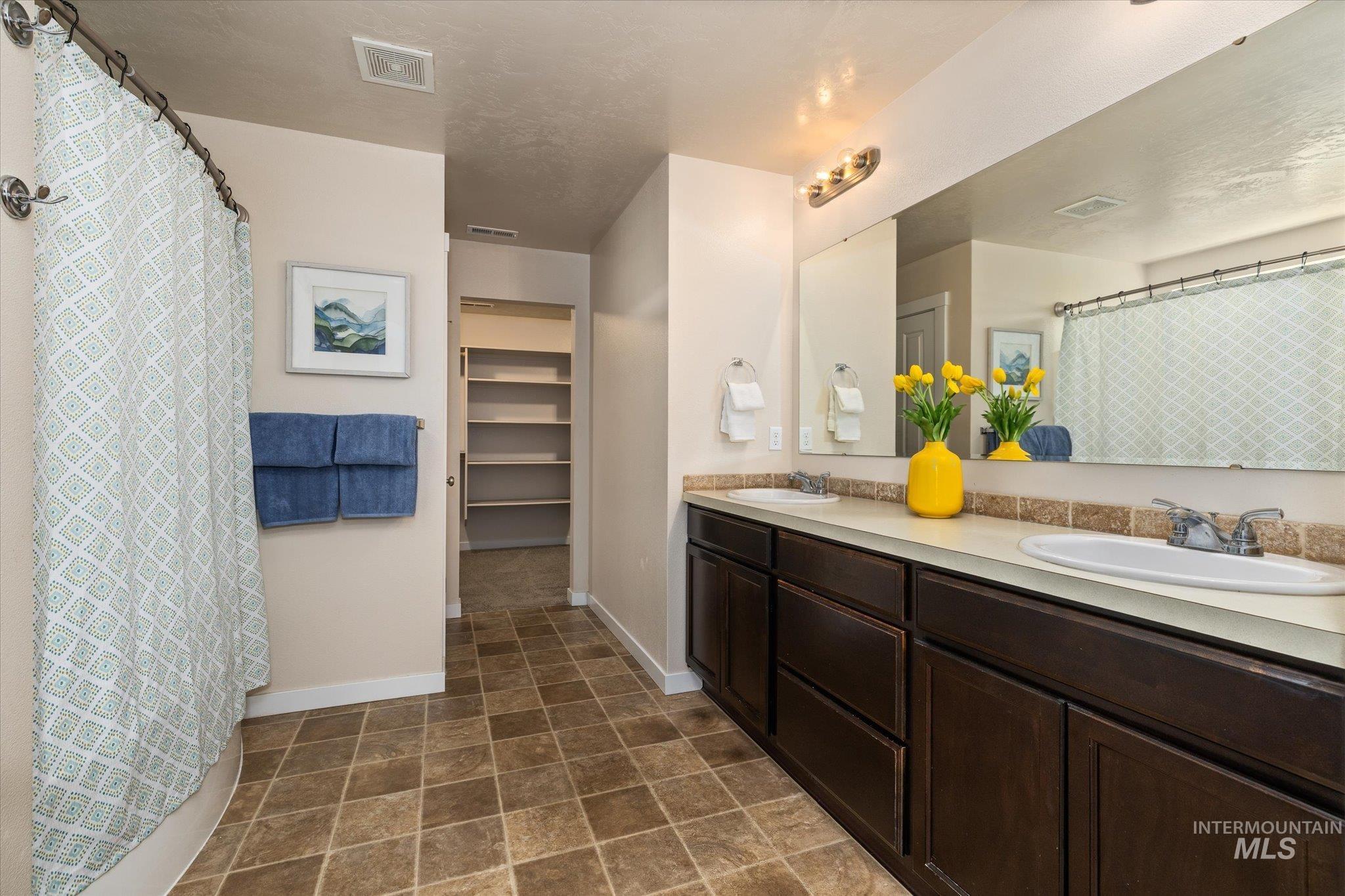11135 W Dreamcatcher St, Boise, Idaho 83709, 4 Bedrooms, 2.5 Bathrooms, Residential For Sale, Price $540,000,MLS 98997496