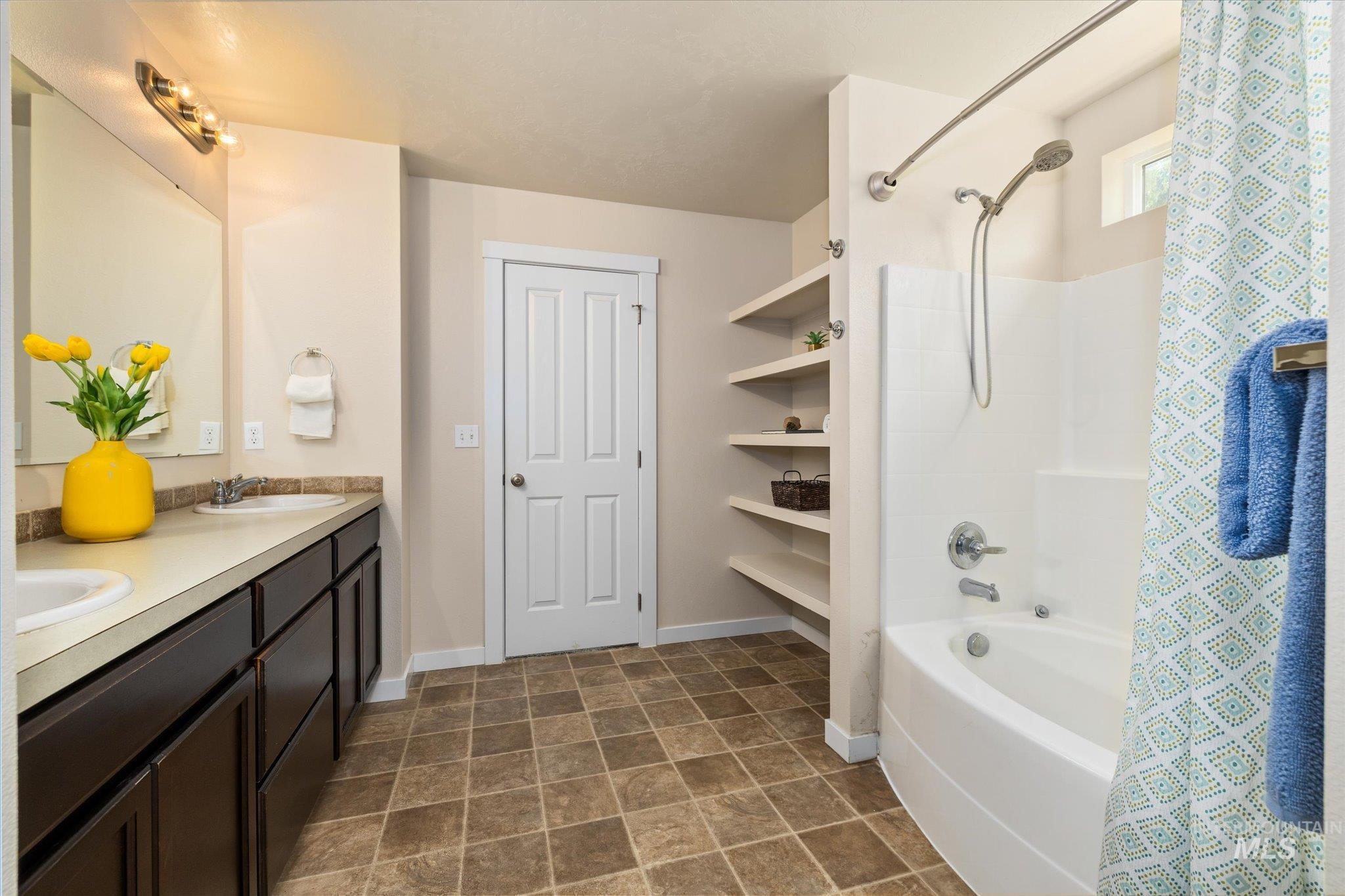 11135 W Dreamcatcher St, Boise, Idaho 83709, 4 Bedrooms, 2.5 Bathrooms, Residential For Sale, Price $540,000,MLS 98997496