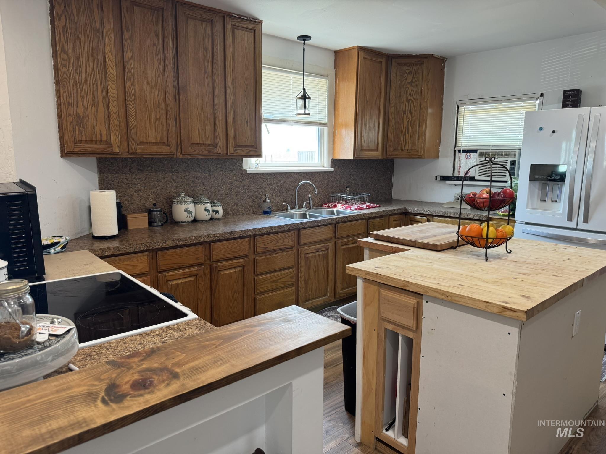 1329 N 1250 E, Richfield, Idaho 83349, 3 Bedrooms, 1 Bathroom, Residential For Sale, Price $275,000, 98997502
