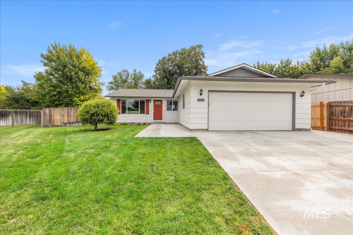 2230 N Constantine, Boise, Idaho 83704, 3 Bedrooms, 2 Bathrooms, Residential For Sale, Price $429,000, 98997506