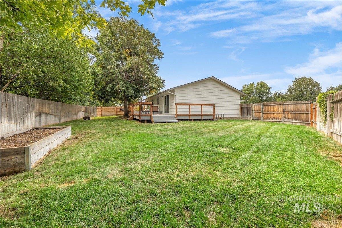 2230 N Constantine, Boise, Idaho 83704, 3 Bedrooms, 2 Bathrooms, Residential For Sale, Price $429,000, 98997506