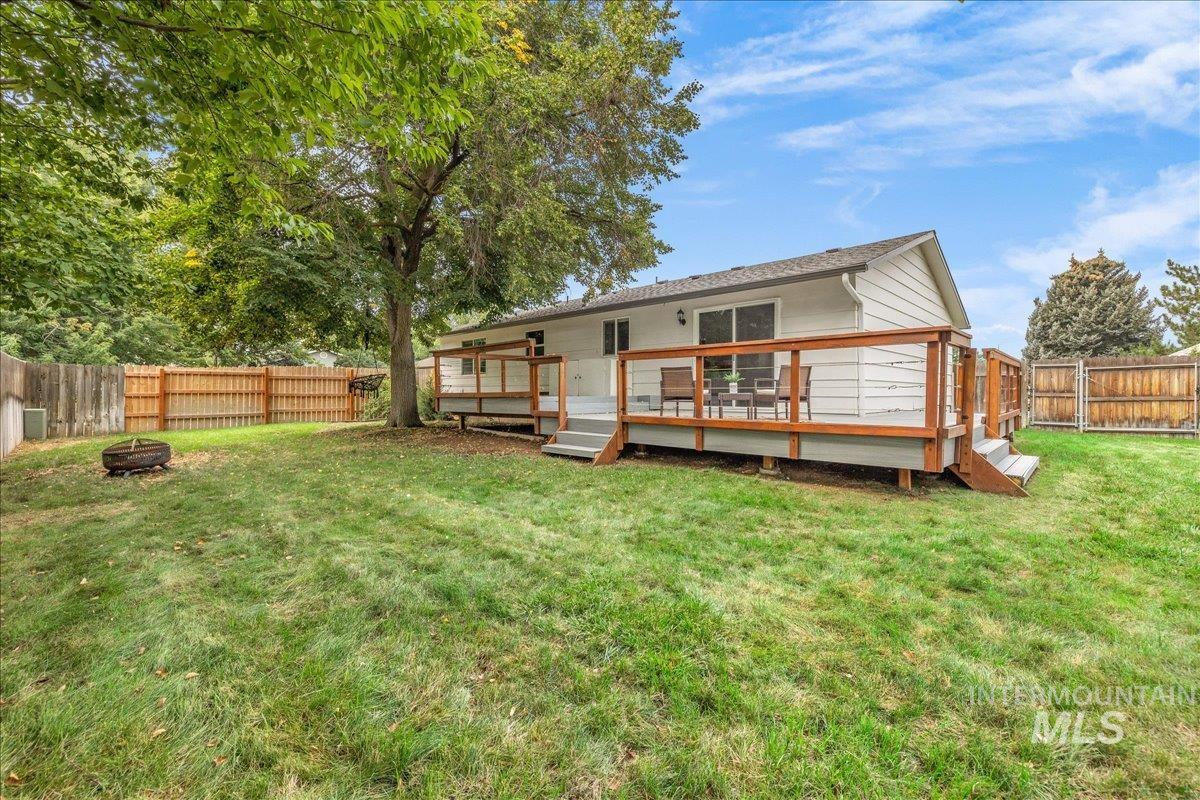 2230 N Constantine, Boise, Idaho 83704, 3 Bedrooms, 2 Bathrooms, Residential For Sale, Price $429,000, 98997506