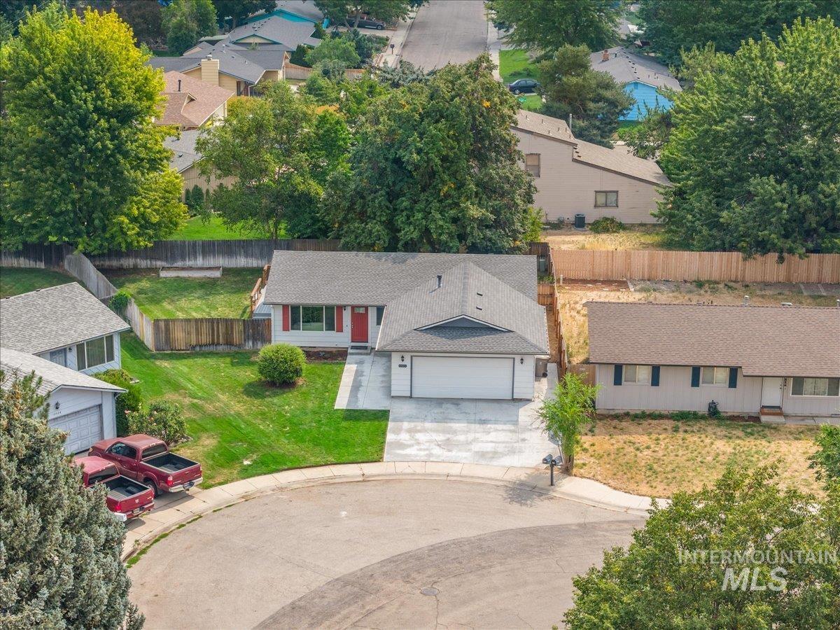 2230 N Constantine, Boise, Idaho 83704, 3 Bedrooms, 2 Bathrooms, Residential For Sale, Price $429,000, 98997506