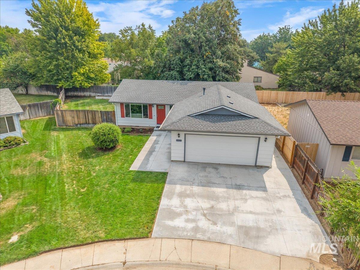 2230 N Constantine, Boise, Idaho 83704, 3 Bedrooms, 2 Bathrooms, Residential For Sale, Price $429,000, 98997506