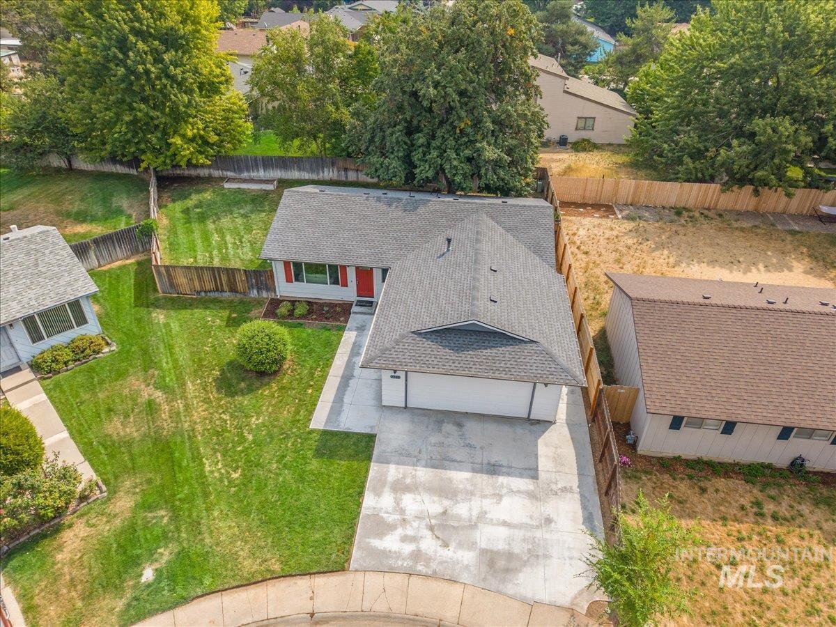 2230 N Constantine, Boise, Idaho 83704, 3 Bedrooms, 2 Bathrooms, Residential For Sale, Price $429,000, 98997506