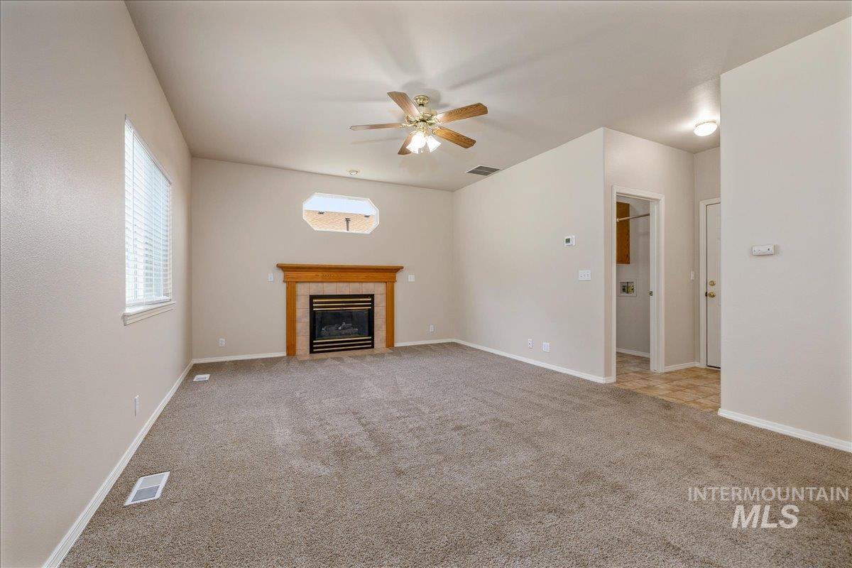 952 E Hawk St, Meridian, Idaho 83646, 3 Bedrooms, 2.5 Bathrooms, Residential For Sale, Price $430,000, 98997507