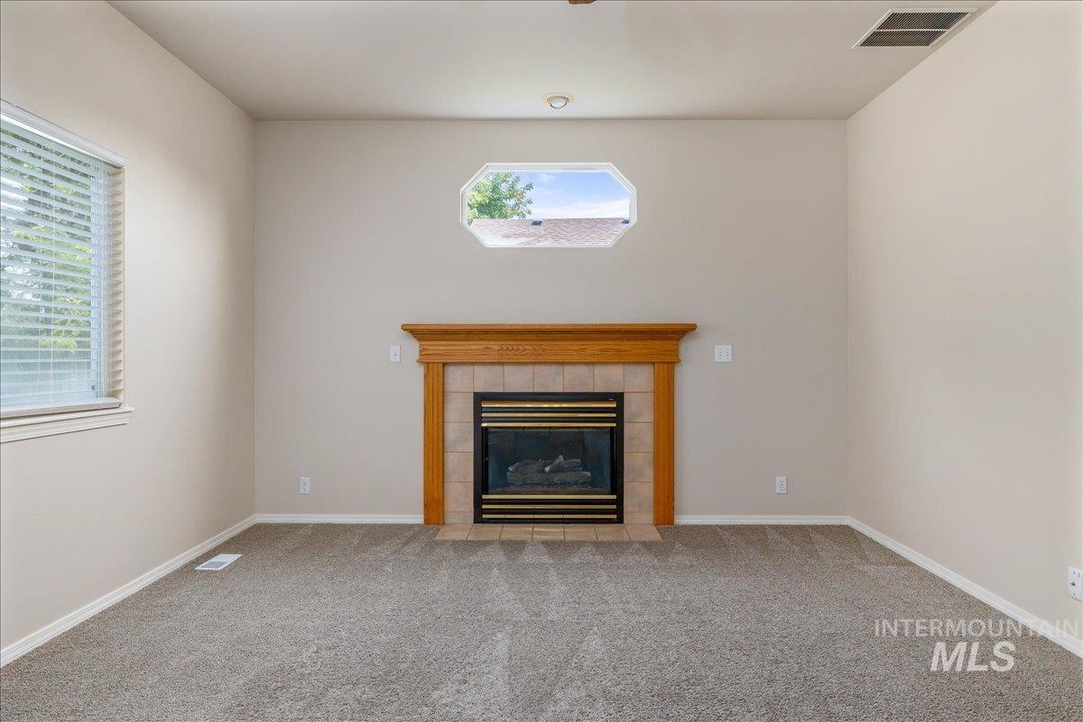 952 E Hawk St, Meridian, Idaho 83646, 3 Bedrooms, 2.5 Bathrooms, Residential For Sale, Price $430,000, 98997507