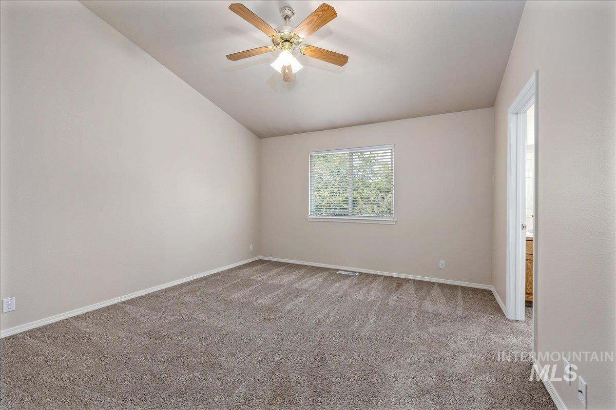952 E Hawk St, Meridian, Idaho 83646, 3 Bedrooms, 2.5 Bathrooms, Residential For Sale, Price $430,000, 98997507