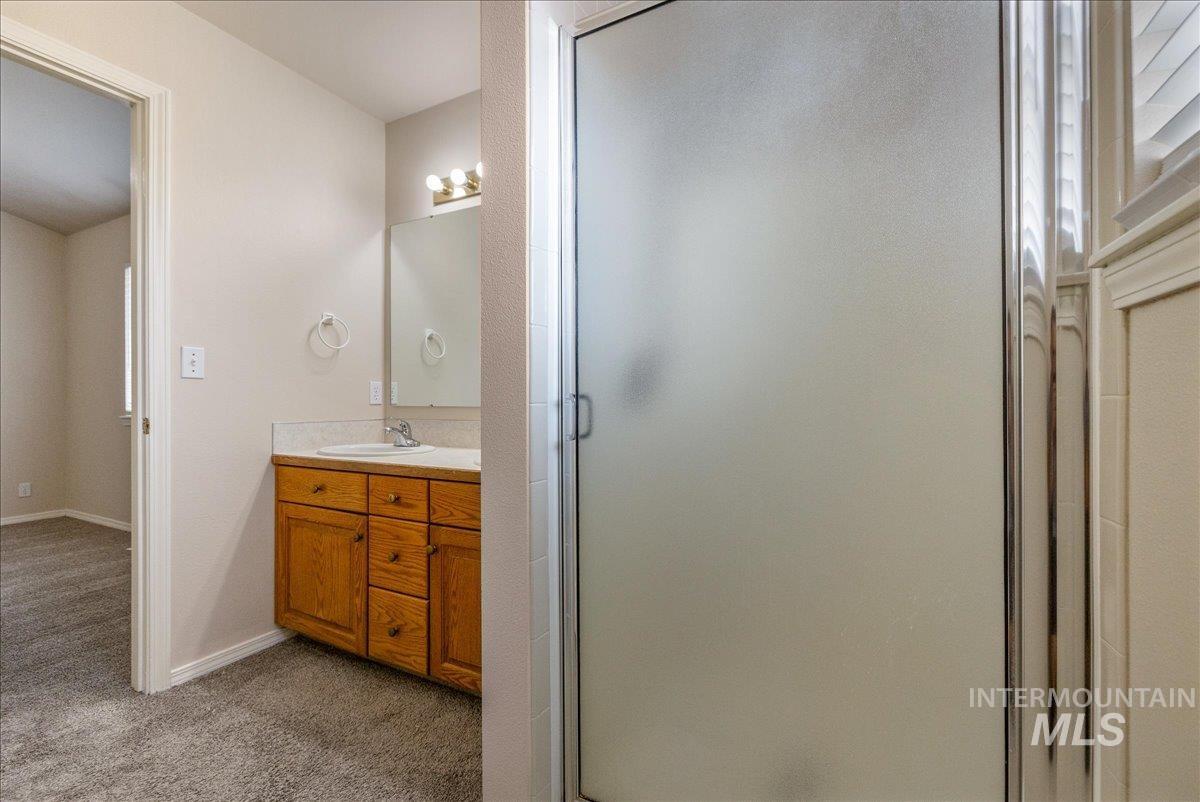 952 E Hawk St, Meridian, Idaho 83646, 3 Bedrooms, 2.5 Bathrooms, Residential For Sale, Price $430,000, 98997507