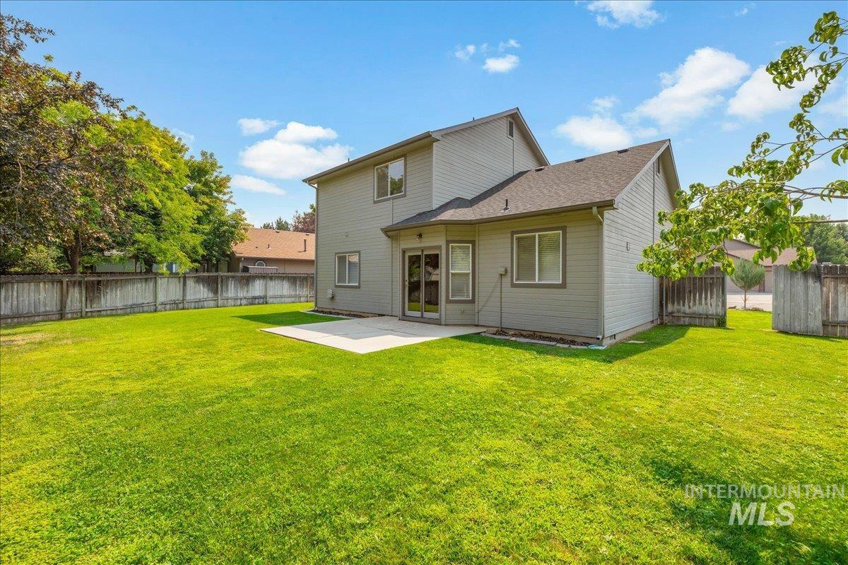 952 E Hawk St, Meridian, Idaho 83646, 3 Bedrooms, 2.5 Bathrooms, Residential For Sale, Price $430,000, 98997507