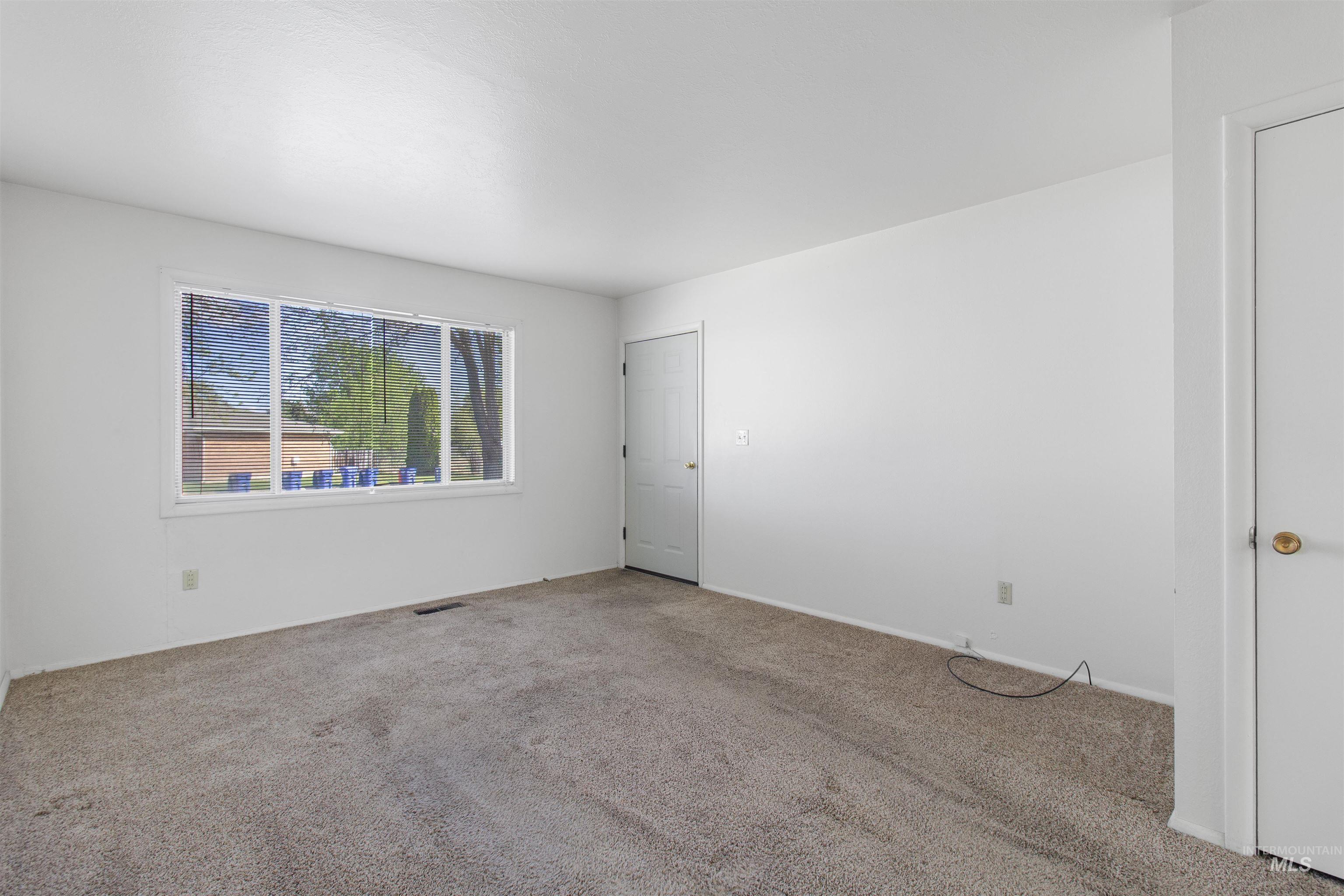 1334 Elmwood Circle, Twin Falls, Idaho 83301, 2 Bedrooms, 1 Bathroom, Residential Income For Sale, Price $769,500,MLS 98997509