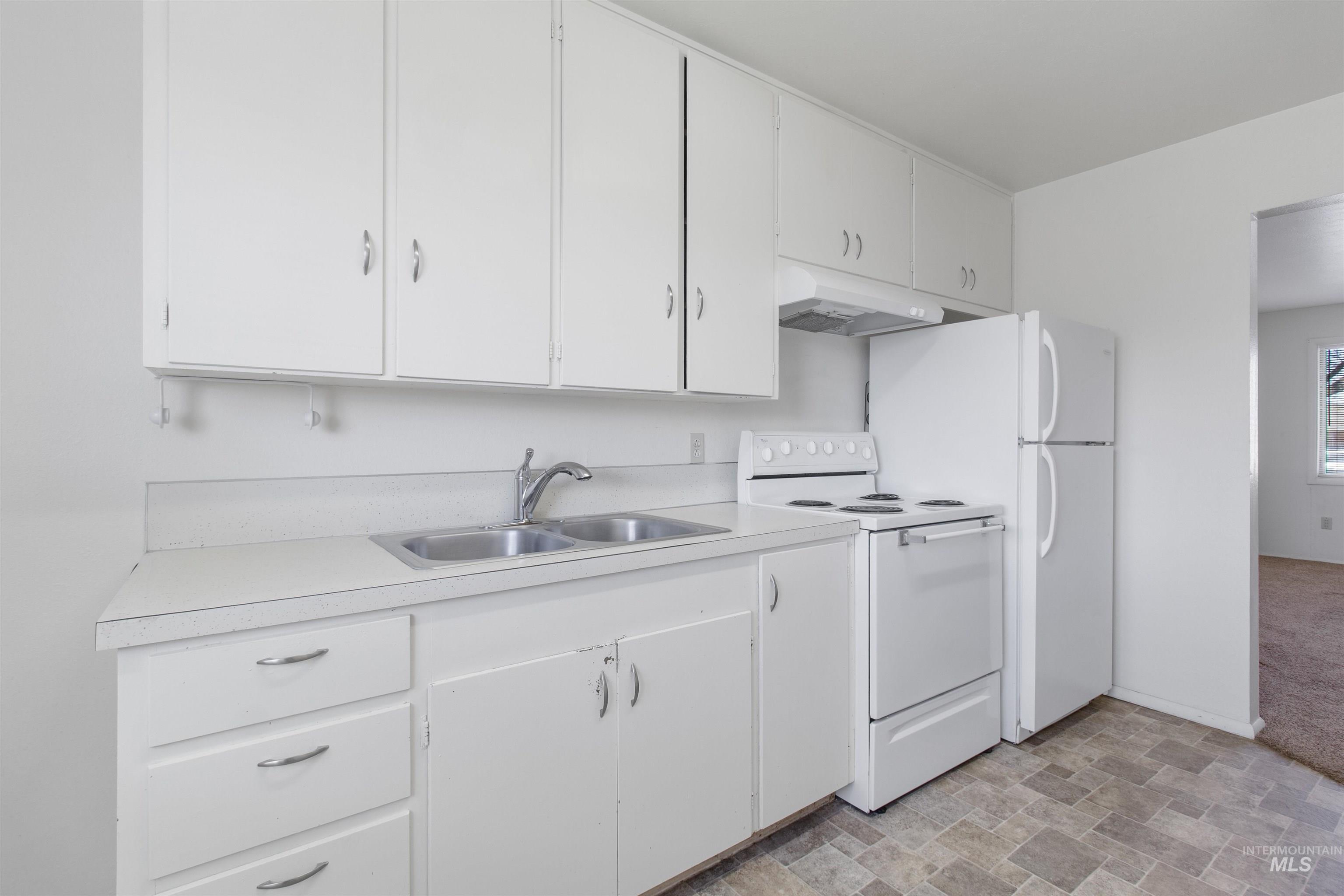 1334 Elmwood Circle, Twin Falls, Idaho 83301, 2 Bedrooms, 1 Bathroom, Residential Income For Sale, Price $769,500,MLS 98997509