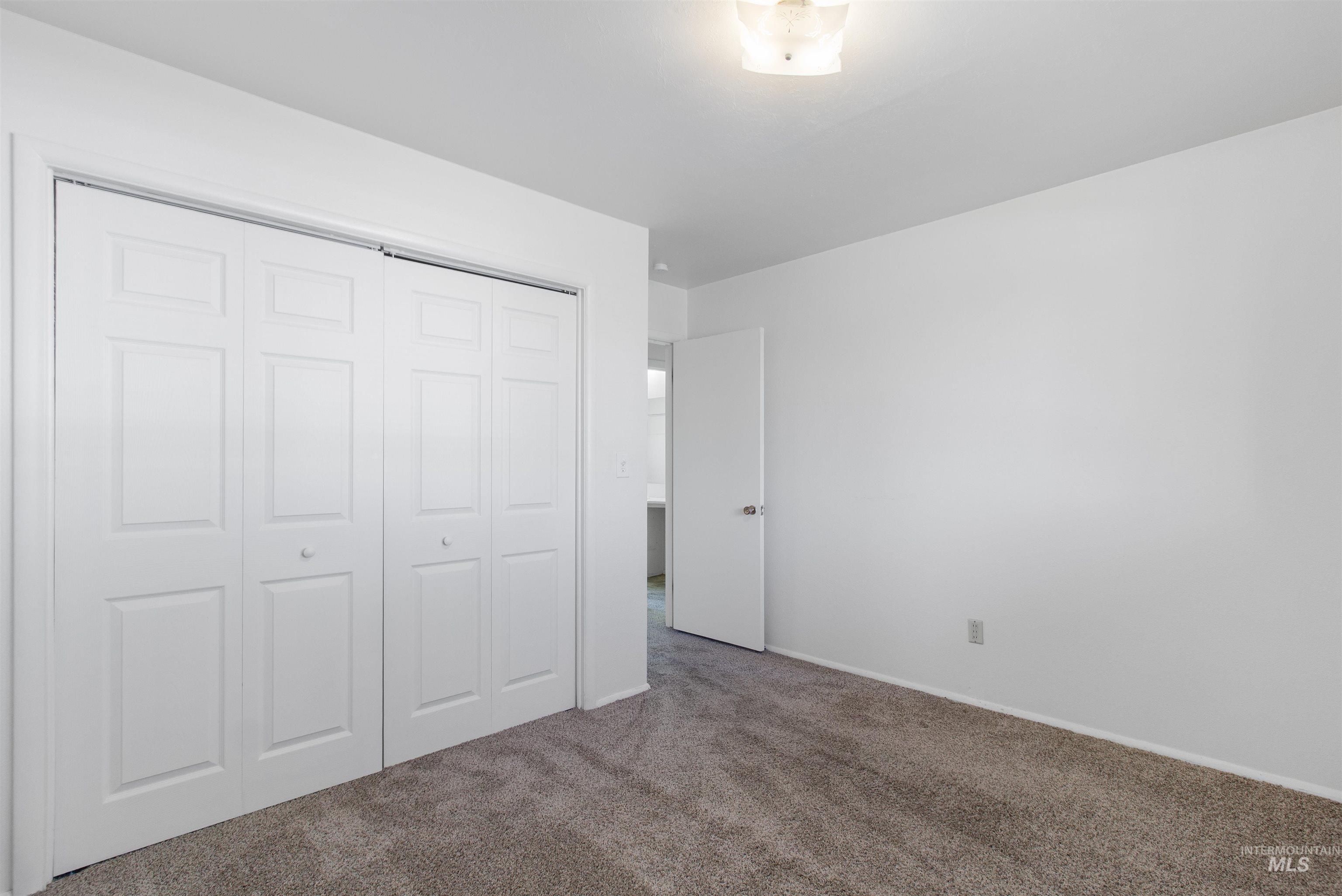 1334 Elmwood Circle, Twin Falls, Idaho 83301, 2 Bedrooms, 1 Bathroom, Residential Income For Sale, Price $769,500,MLS 98997509