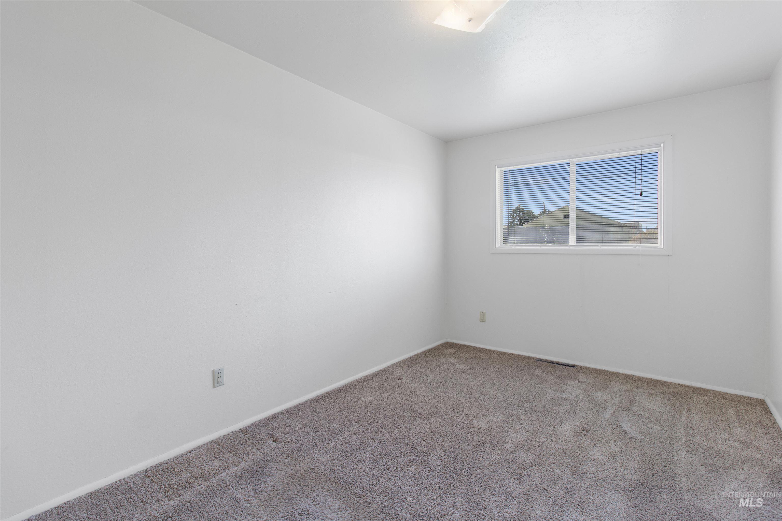 1334 Elmwood Circle, Twin Falls, Idaho 83301, 2 Bedrooms, 1 Bathroom, Residential Income For Sale, Price $769,500,MLS 98997509