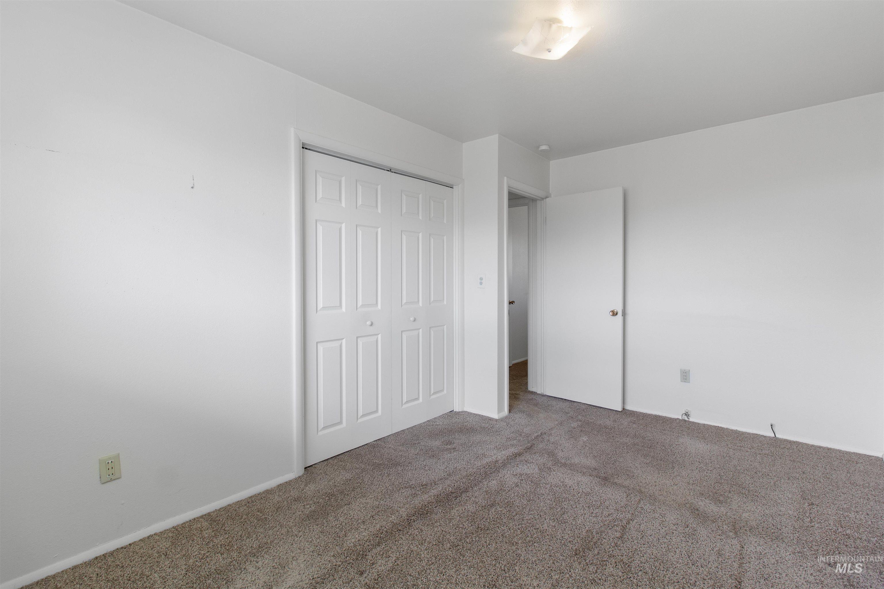 1334 Elmwood Circle, Twin Falls, Idaho 83301, 2 Bedrooms, 1 Bathroom, Residential Income For Sale, Price $769,500,MLS 98997509